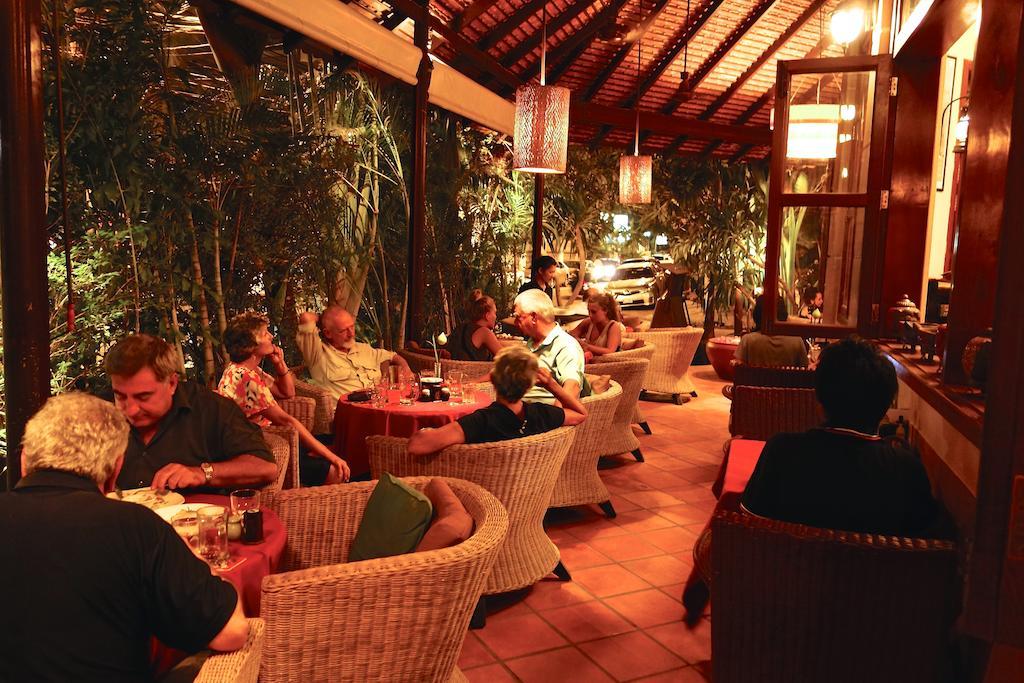 Anise Hotel And Restaurant Phnom Penh Esterno foto