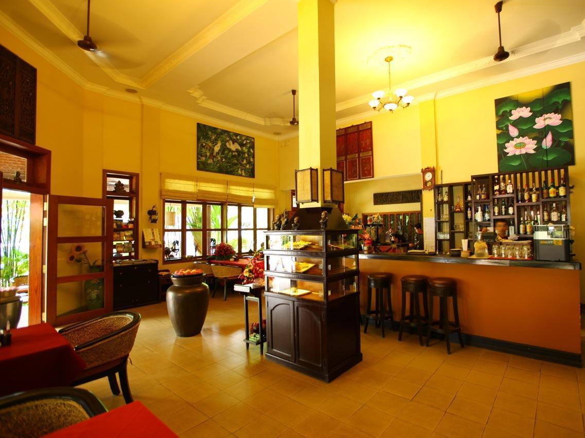 Anise Hotel And Restaurant Phnom Penh Esterno foto