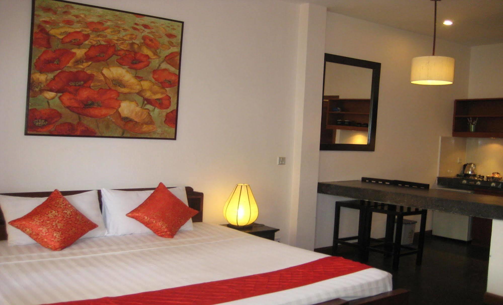 Anise Hotel And Restaurant Phnom Penh Esterno foto